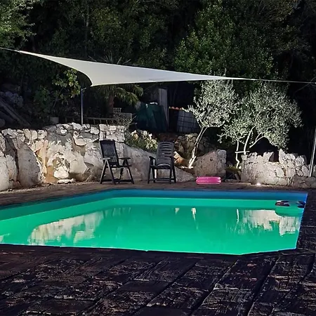 Cozy In With Outdoor Swimming Pool Hébergement de vacances Lovran